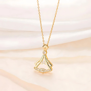Premium Gold Plated Fan Necklace – Everyday Elegance