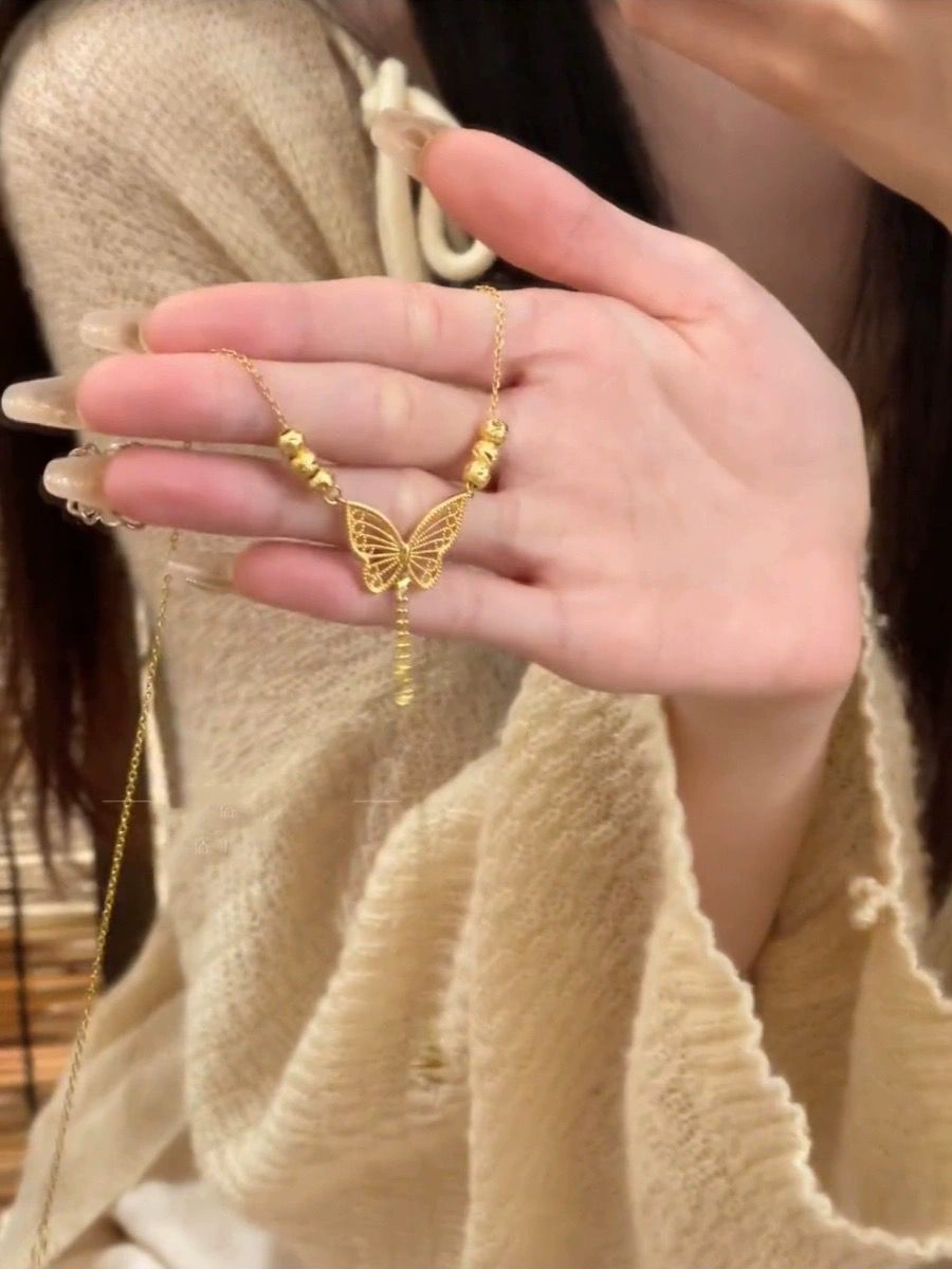 Elegant 18K Gold Butterfly Pendant Necklace for Women | Premium Arabic Style Fashion Jewelry | Daily & Occasion Wear Gift Necklace